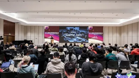 华硕联手Xreal震撼揭晓，240Hz超感刷新率游戏VR眼镜引领潮流新体验！